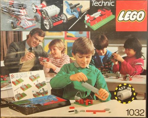 LEGO TECHNIC II Set {4.5v} (1032)