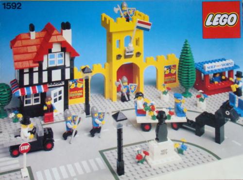 LEGO Town Square - Castle Scene (Dutch Version) (1592-2)