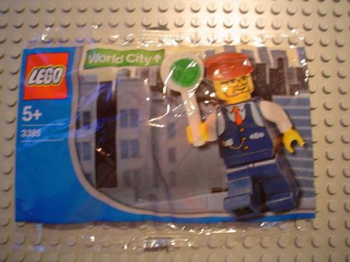 LEGO Conductor Charlie (3385)