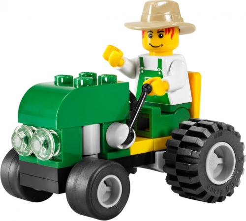 LEGO Farmer & Tractor (4899)