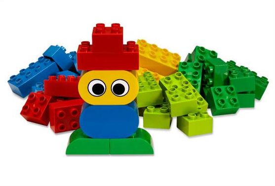 LEGO Basic Bricks with Fun Figures (5586)