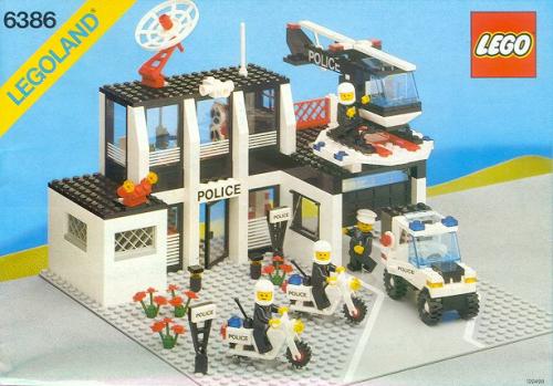 LEGO Police Command Base (6386)