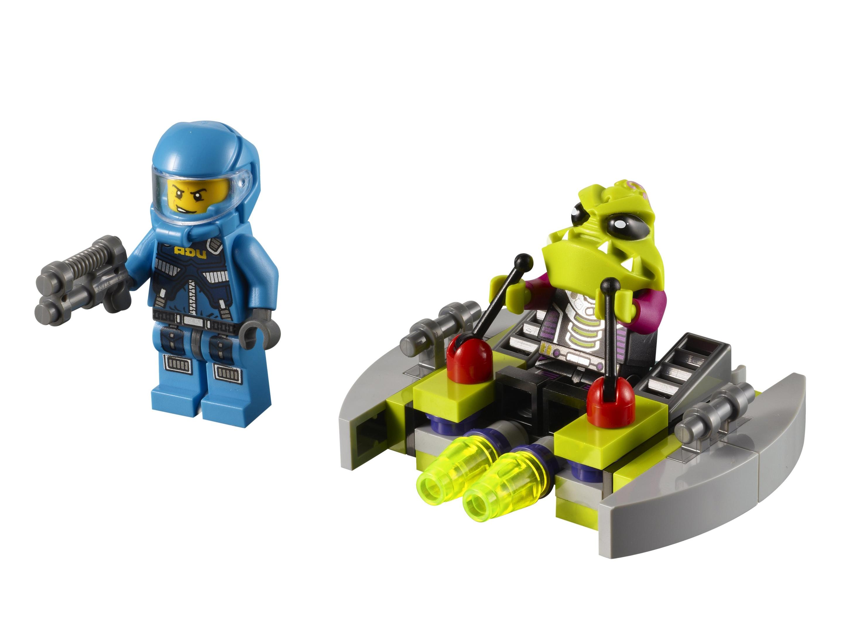 LEGO Alien Striker (7049)
