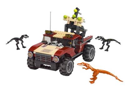LEGO Fire Hammer vs. Mutant Lizards (7475)