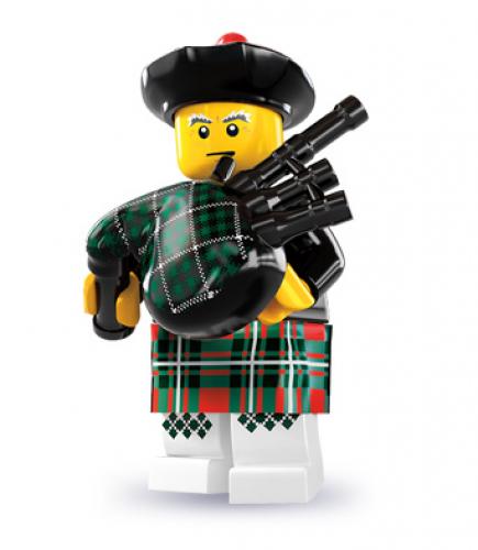 LEGO Bagpiper (8831-6)