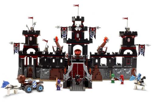 LEGO Vladek's Dark Fortress (8877)