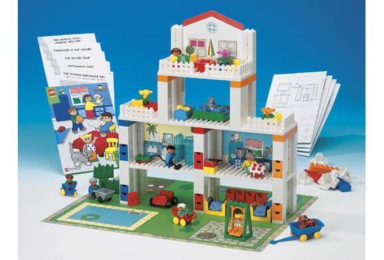 LEGO Around-The-House Set (9130)