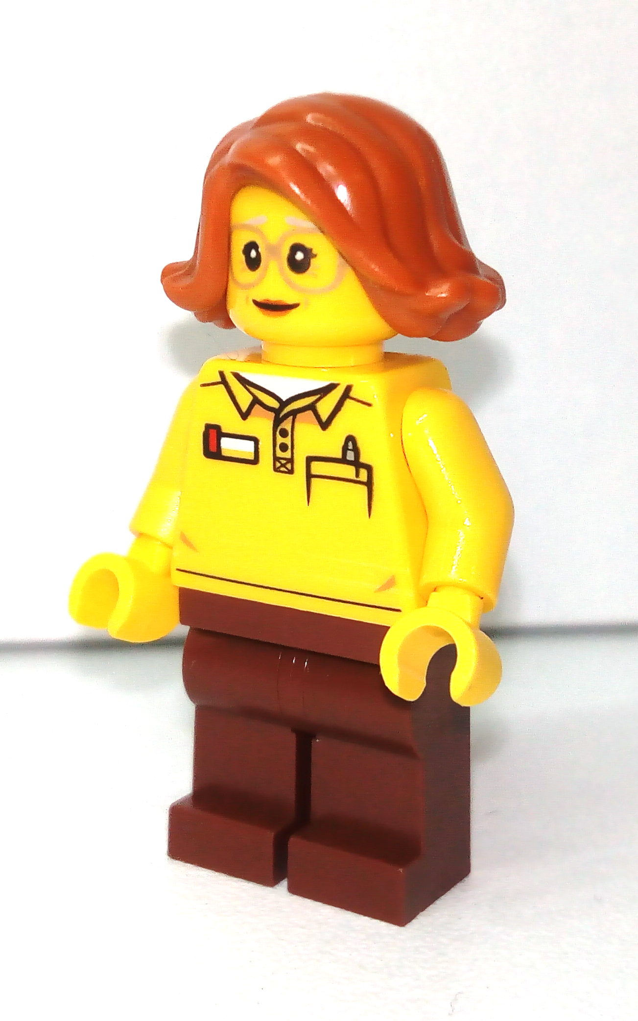 LEGO Toy Store Employee (fig-000001)