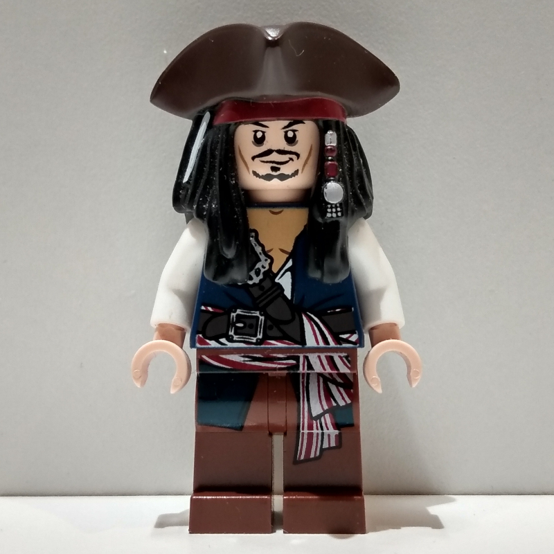 LEGO Captain Jack Sparrow with Tricorne Hat (fig-000250)