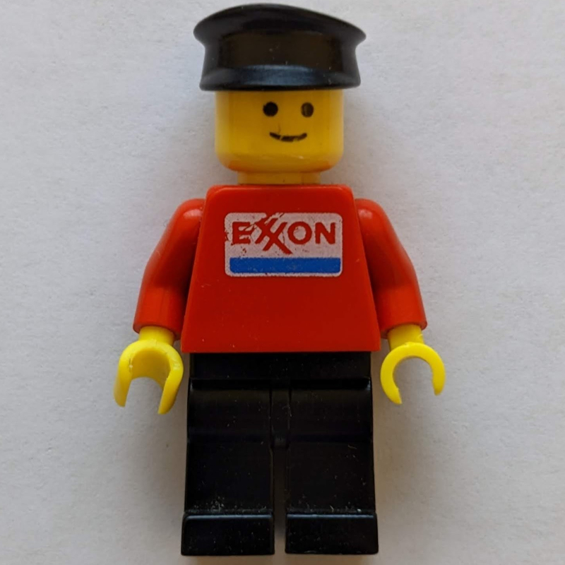 LEGO Man, Red Top with Exxon Logo, Black Legs, Black Hat (fig-000726)