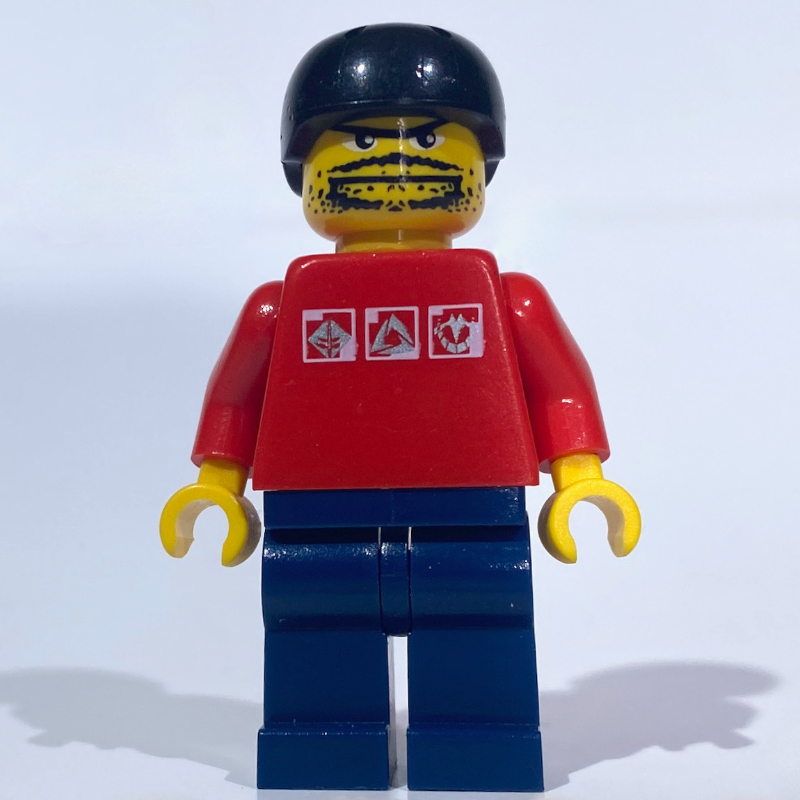LEGO Skateboarder, Red, Black Helmet (fig-001114)