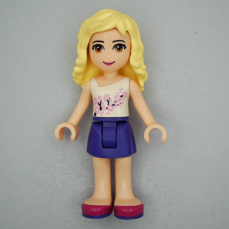 LEGO Naya - White Top, Dark Purple Skirt (fig-001284)