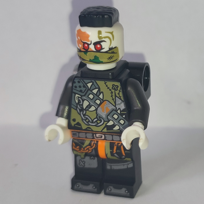 LEGO Talon with Neck Bracket (fig-001856)