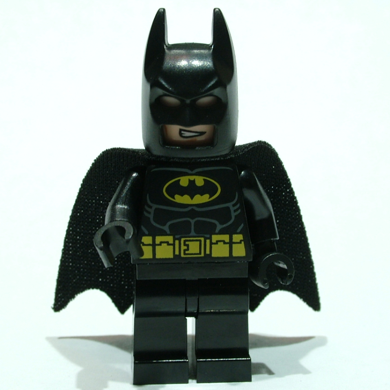 LEGO Batman, Black Suit, Black Cape and Cowl, Yellow Batman Logo, White Headband (37157 Cape) (fig-002198)