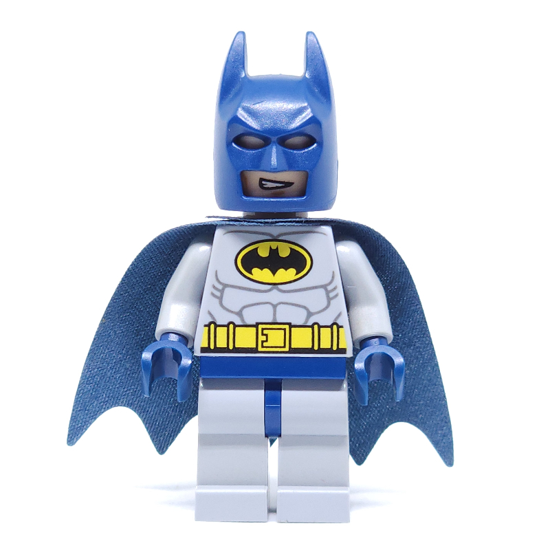 LEGO Batman, Light Bluish Gray Suit, Dark Blue Cape and 55704 Cowl (fig-002214)
