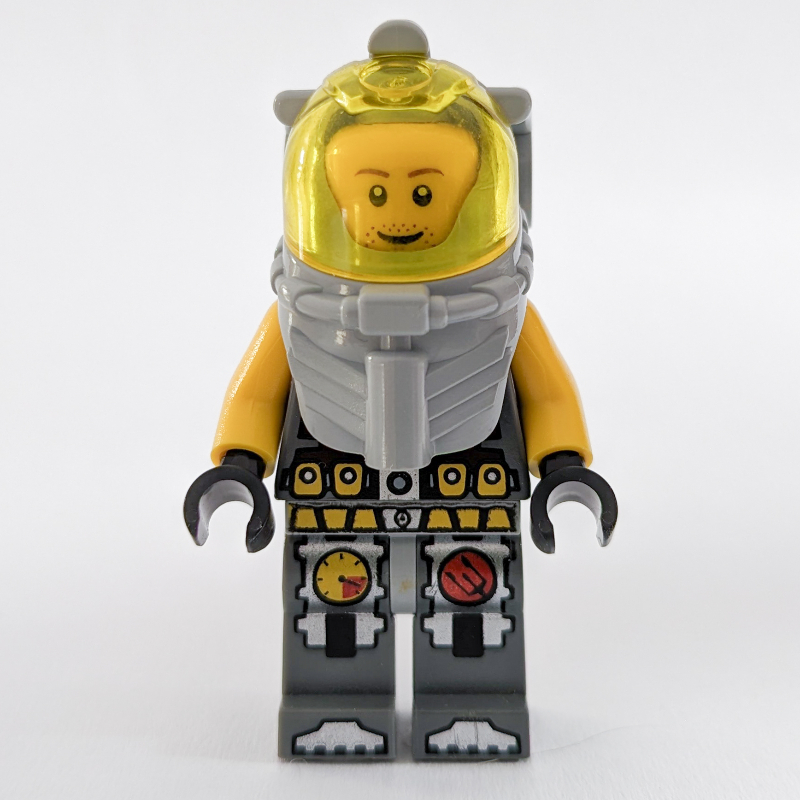 LEGO Lance Spears, Trans-Yellow Visor (fig-002459)
