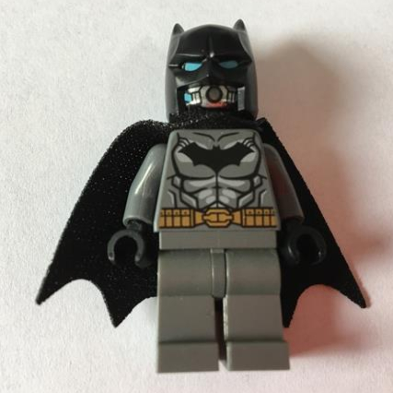 LEGO Batman, Dark Bluish Gray Suit, Black Cape and Cowl, Diving Suit (fig-002540)