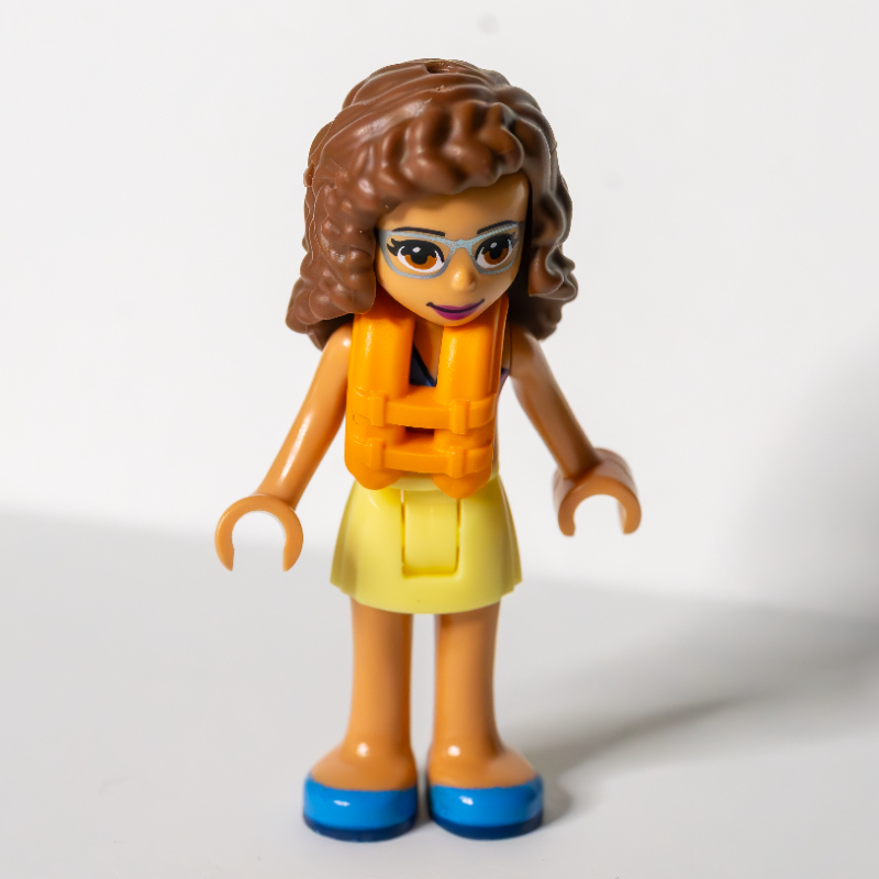 LEGO Olivia - Dark Pink Bikini, Bright Light Yellow Skirt (fig-002630)
