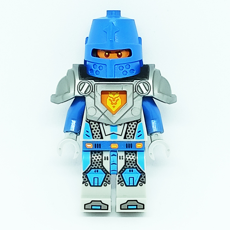 LEGO Nexo Knight Soldier with Blue Helmet (fig-003171)