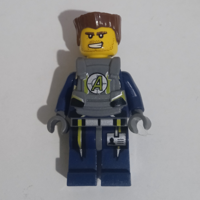 LEGO Agent Charge with Armor, 3626b Head (fig-003381)