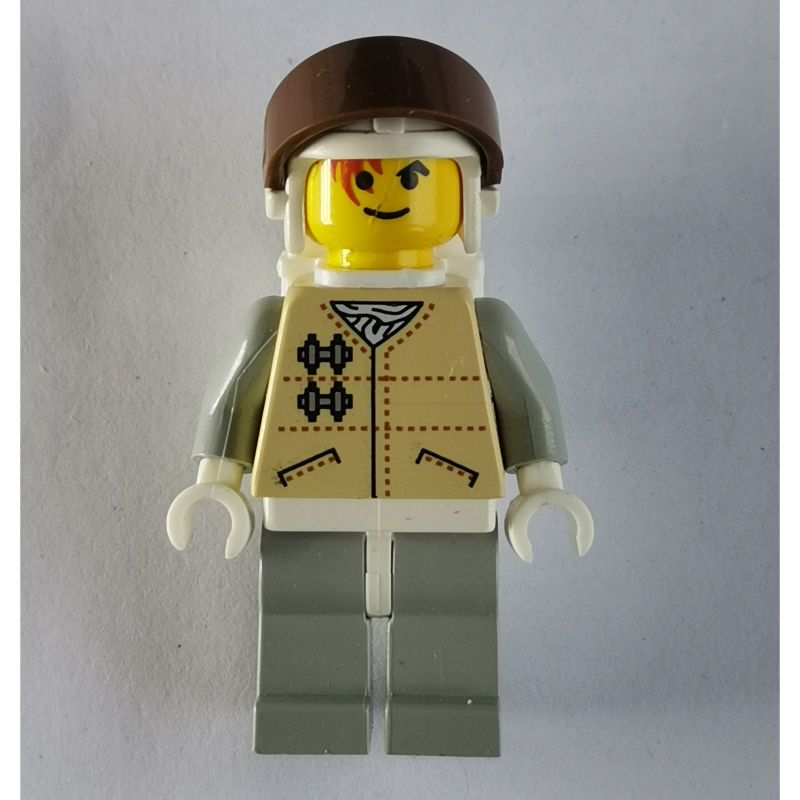 LEGO Rebel Trooper in Hoth Uniform, White Hat, Yellow Skin, Backpack, Brown Visor (fig-003608)