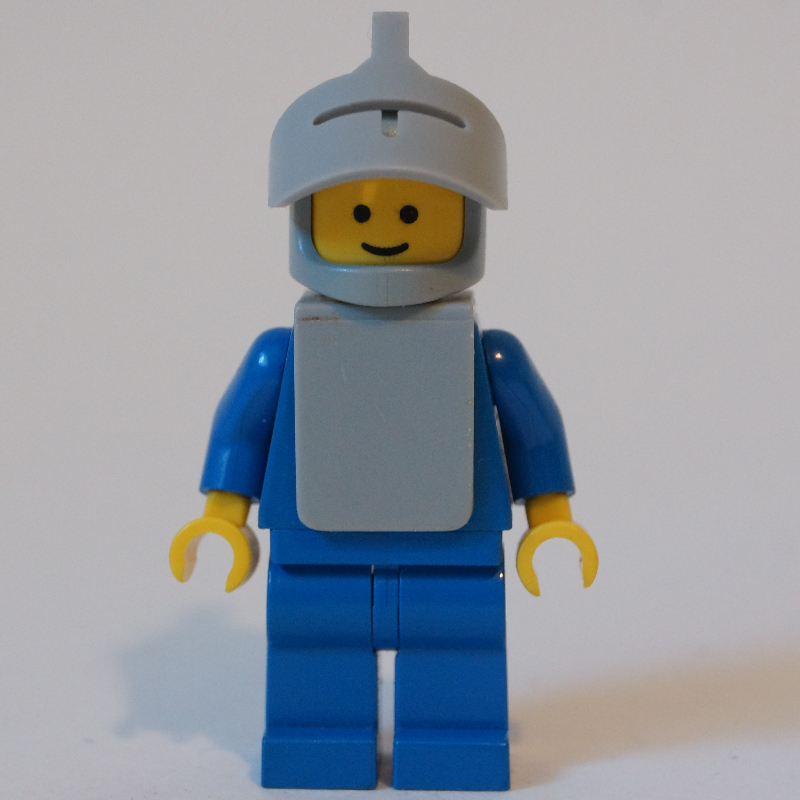 LEGO Knight (Yellow Castle) - Blue with Visor (fig-004427)