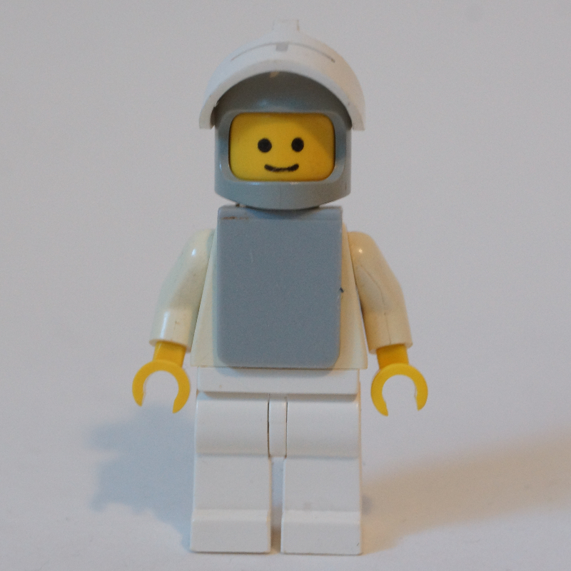 LEGO Knight (Yellow Castle) - White with Visor (fig-004441)