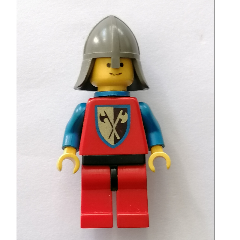LEGO Knight (Crusader Axe) - Red Legs, Plastic Cape (fig-004575)