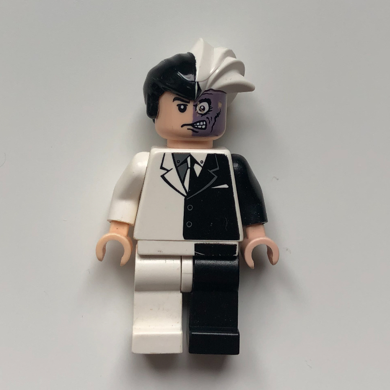 LEGO Two-Face in Black and White Outfit (fig-004981)