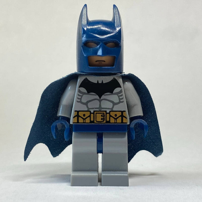 LEGO Batman, Light Bluish Gray Suit, Dark Blue Cape and Cowl (fig-004989)