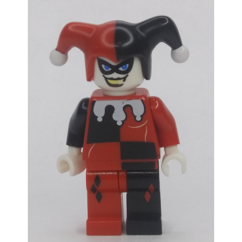 LEGO Harley Quinn in Black and Red Jester Outfit with White Hands (fig-005002)