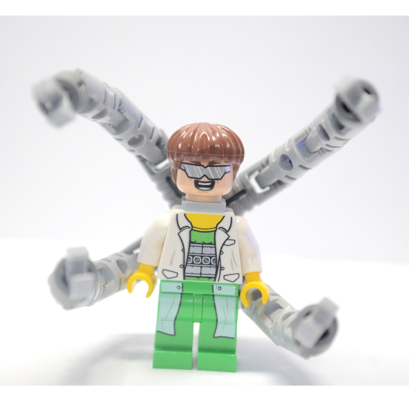 LEGO Dr. Octopus / Doc Ock with Long White Lab Coat (fig-005005)