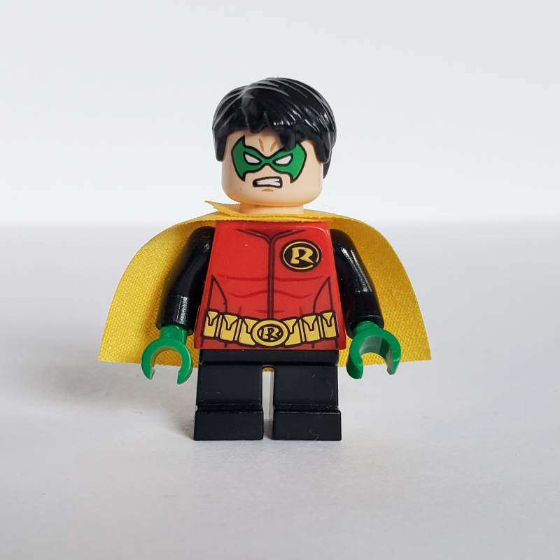 LEGO Robin with Short Black Legs and Green Hands (Damian Wayne) (fig-005007)