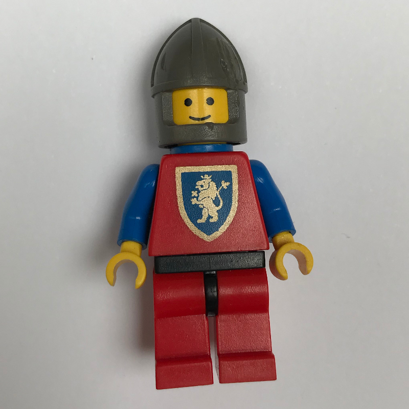 LEGO Knight (Crusader Lion) - Red Legs, Plastic Cape (fig-006553)