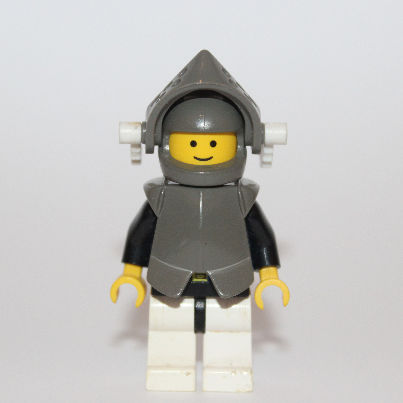 LEGO Knight (Breastplate on Blue) - White Legs, White Dragon Plume (fig-006574)