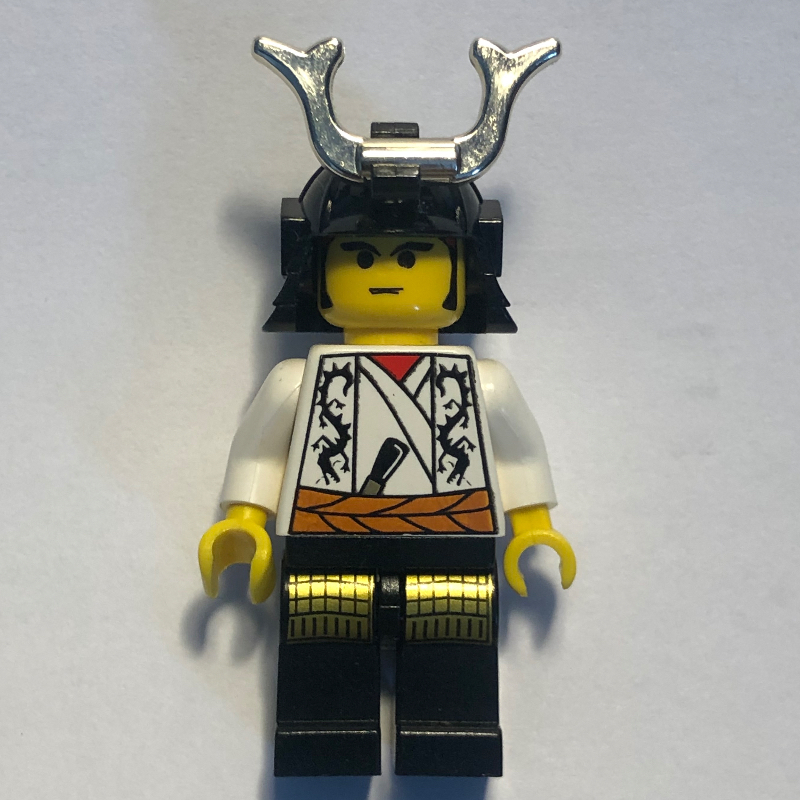 LEGO Shogun, Helmet with Horn, White Robe (fig-006599)