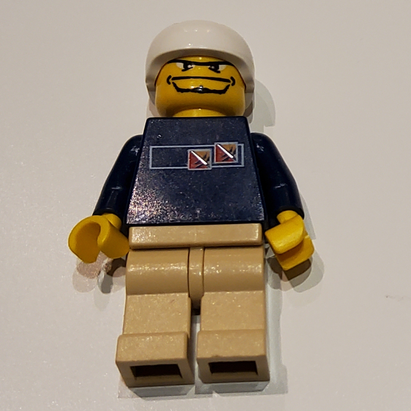 LEGO Skateboarder, Dark Blue, White Helmet (fig-007150)