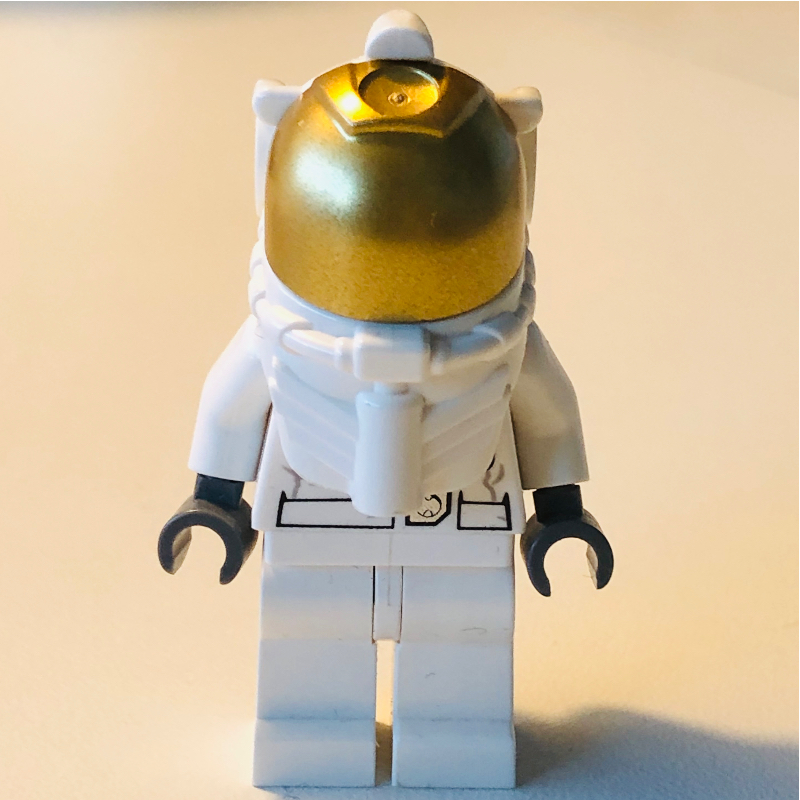 LEGO Astronaut, Woman, White, Diver Helmet, Gold Visor (fig-007436)