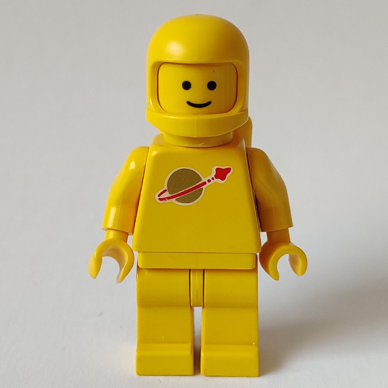 LEGO Classic Spaceman, Yellow with Airtanks (2446 Helmet) (fig-007462)