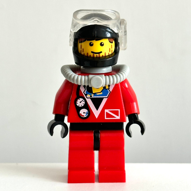 LEGO Diver, Man, Red Wetsuit, Black Helmet with Mask, Airtank, Stubble (fig-008550)