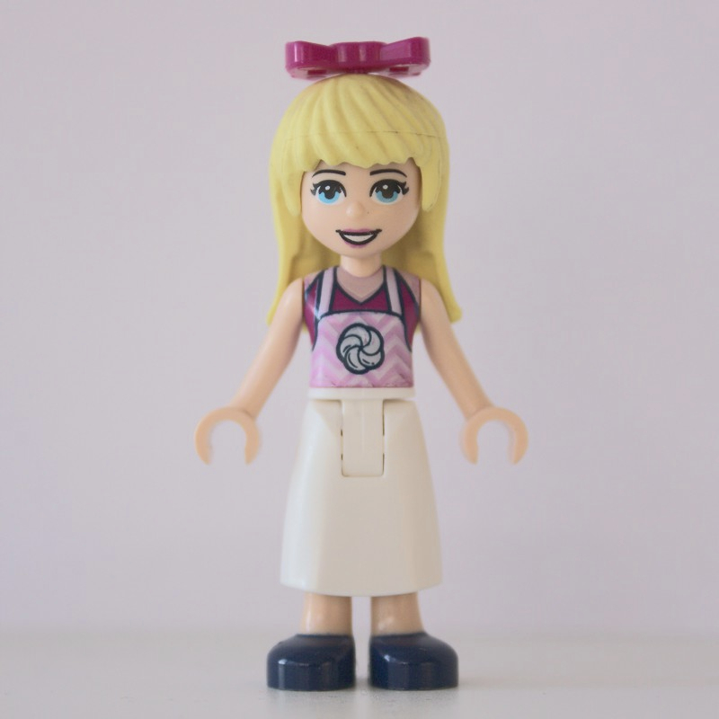 LEGO Stephanie - Magenta Top, White Apron (fig-008977)