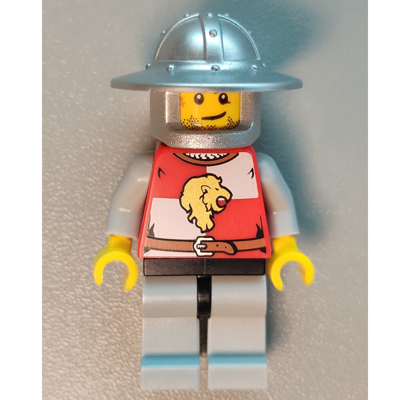 LEGO Knight, Red, Wide Brim Helmet (fig-009893)
