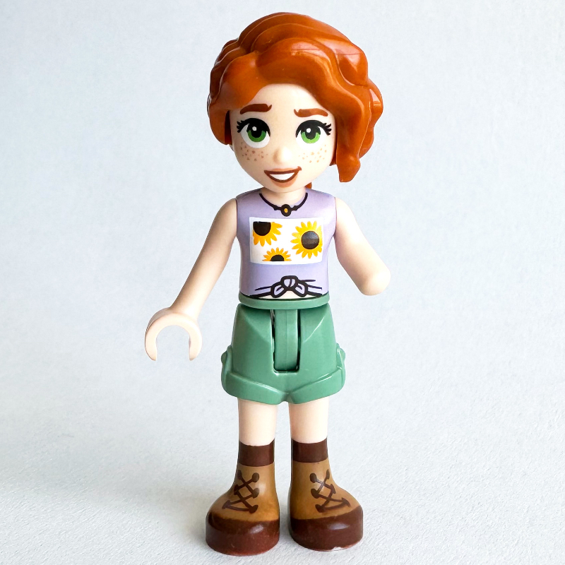 LEGO Autumn - Bright Pink Top, Sand Green Shorts (fig-010258)