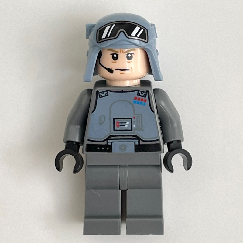 LEGO General Maximillian Veers, Sand Blue Helmet with Visor (fig-010299)