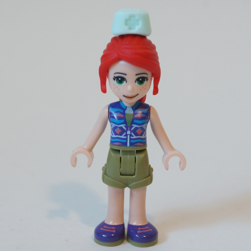 LEGO Mia - Dark Purple Top, Olive Green Skirt, Nurse Hat (fig-010594)