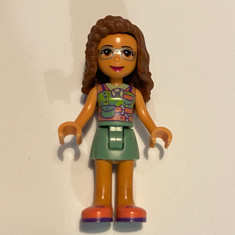 LEGO Olivia - Dark Pink Top, Sand Green Skirt, Reddish Brown Hair, Bow (fig-010597)