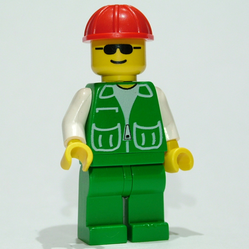 LEGO Green Torso, Green Legs, Red Safety Hat (fig-011041)