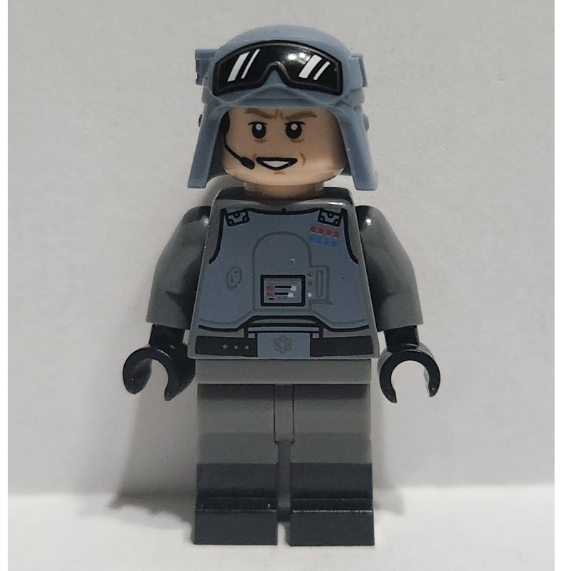 LEGO General Maximillian Veers, Sand Blue Helmet with Visor, Black Boots (fig-011941)