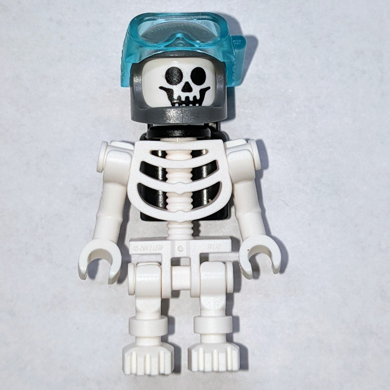 LEGO Skeleton, Standard Face, Dive Helmet and Airtanks, 60115 Torso (fig-012753)