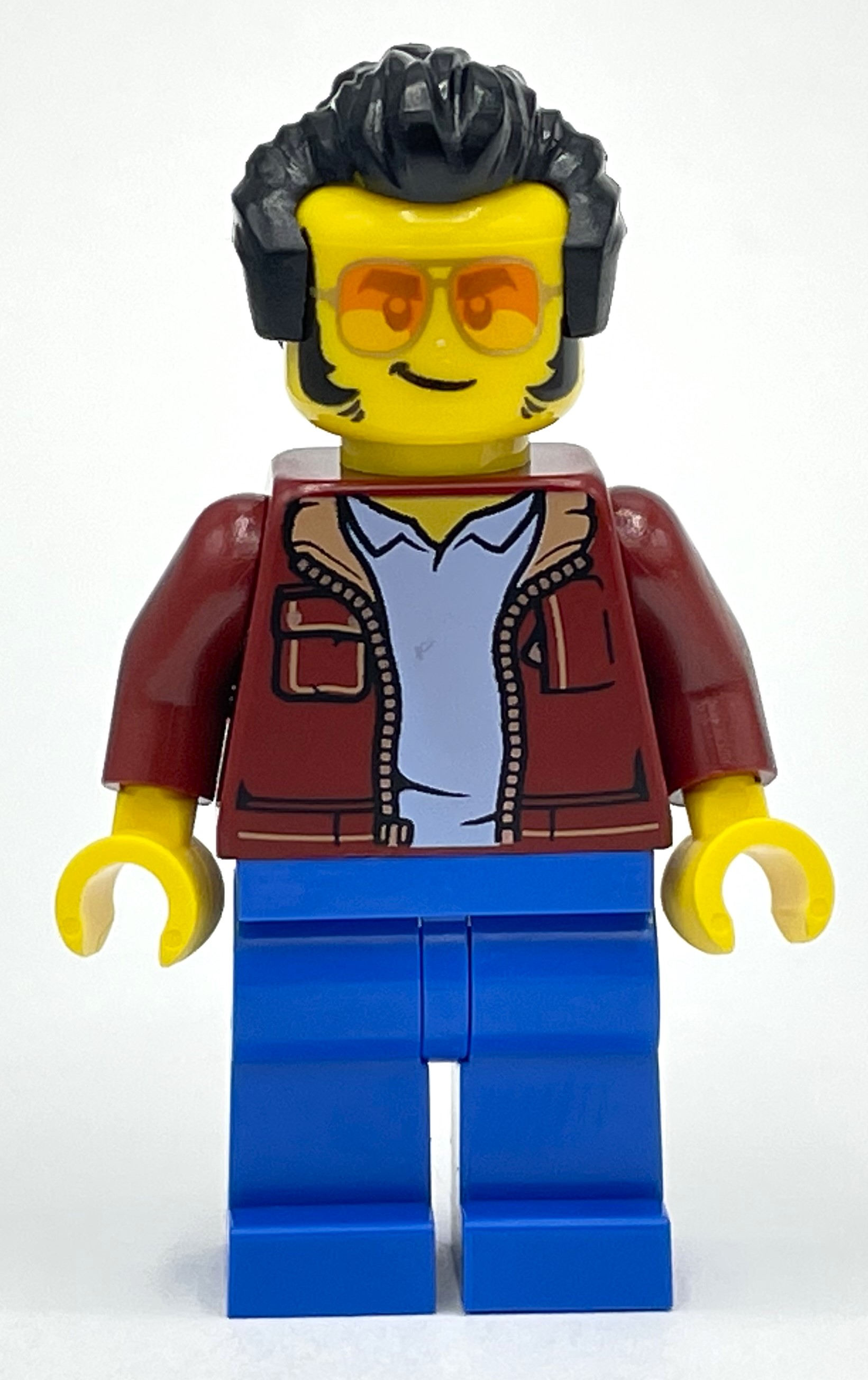 LEGO Dark Red Torso, Blue Legs, Black Hair (fig-012873)